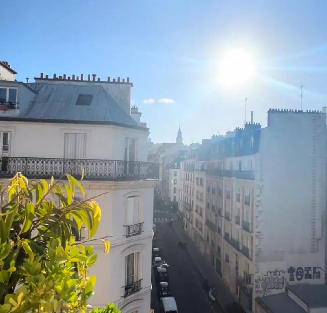 Suite Vue Montmartre & Balcon Paris Apartment